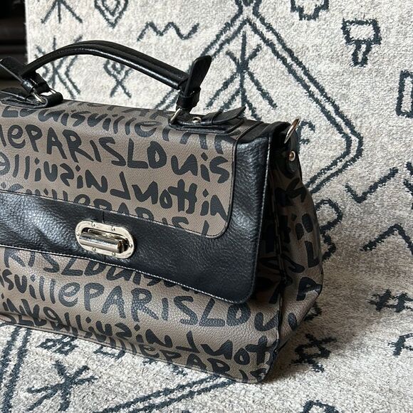 Large Faux Leather Black Purse handwritten Lettering Metal Clasp - Picture 6 of 8